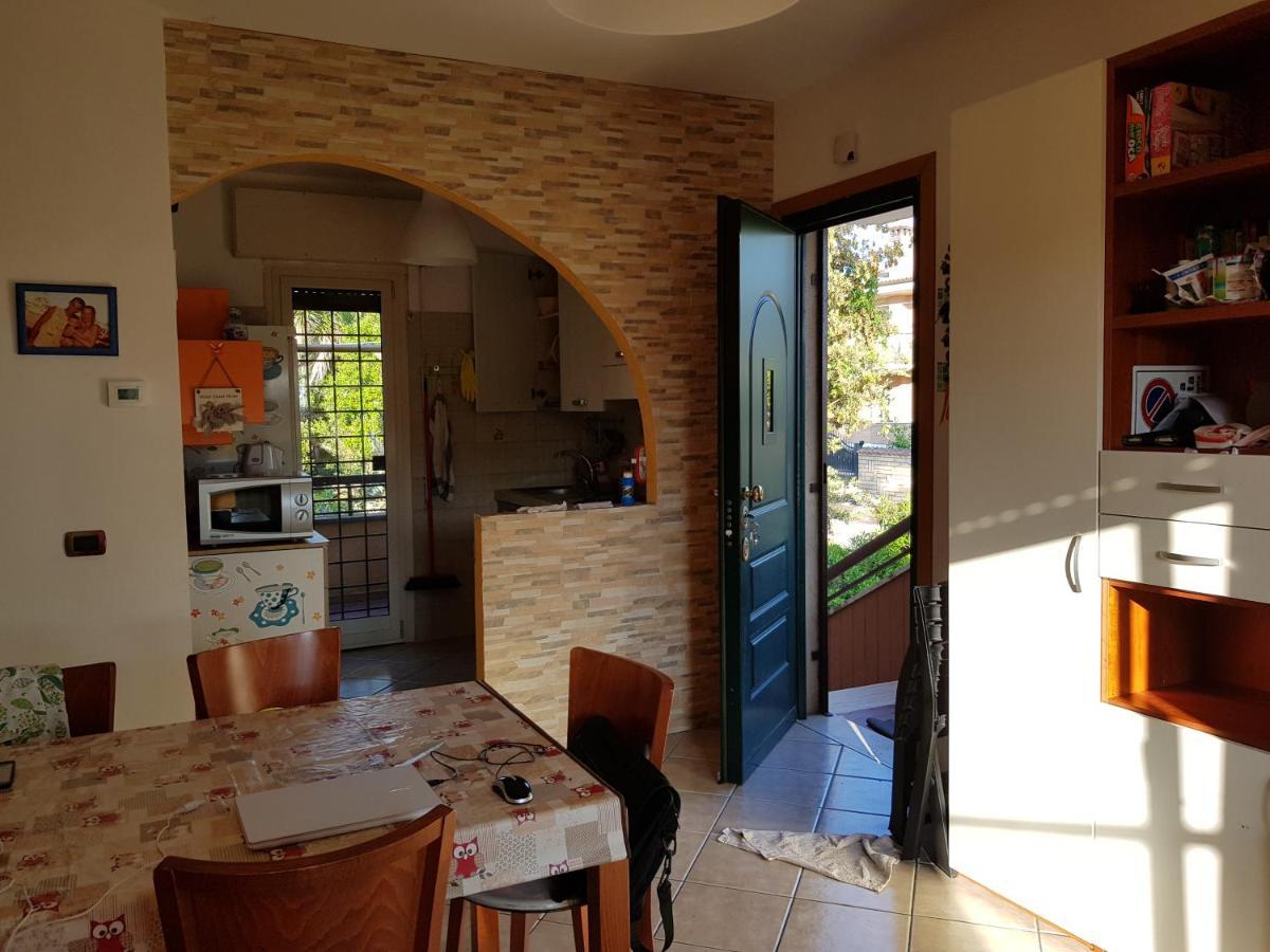 Villa Rimini - Seaview & Roman Holidays Apartments - Garden&Beach 300Mt Anzio Quarto foto